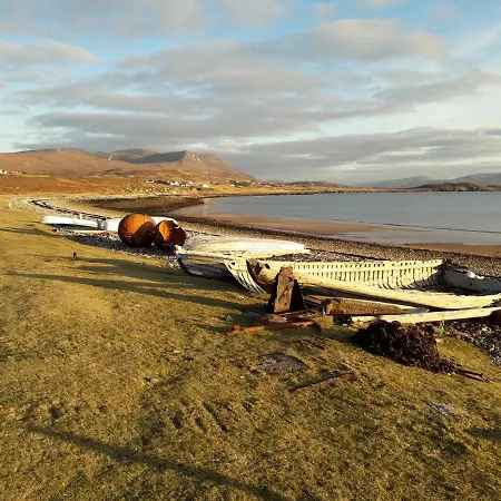 The Sleepy Crofter Glamping - Achiltibuie Hotel Exterior photo