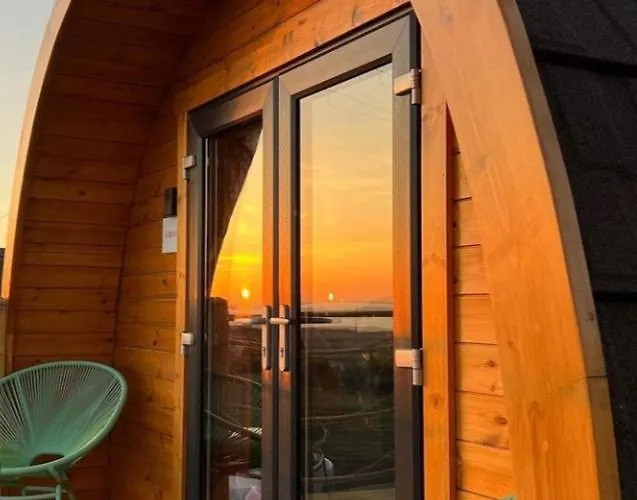 The Sleepy Crofter Glamping - Achiltibuie