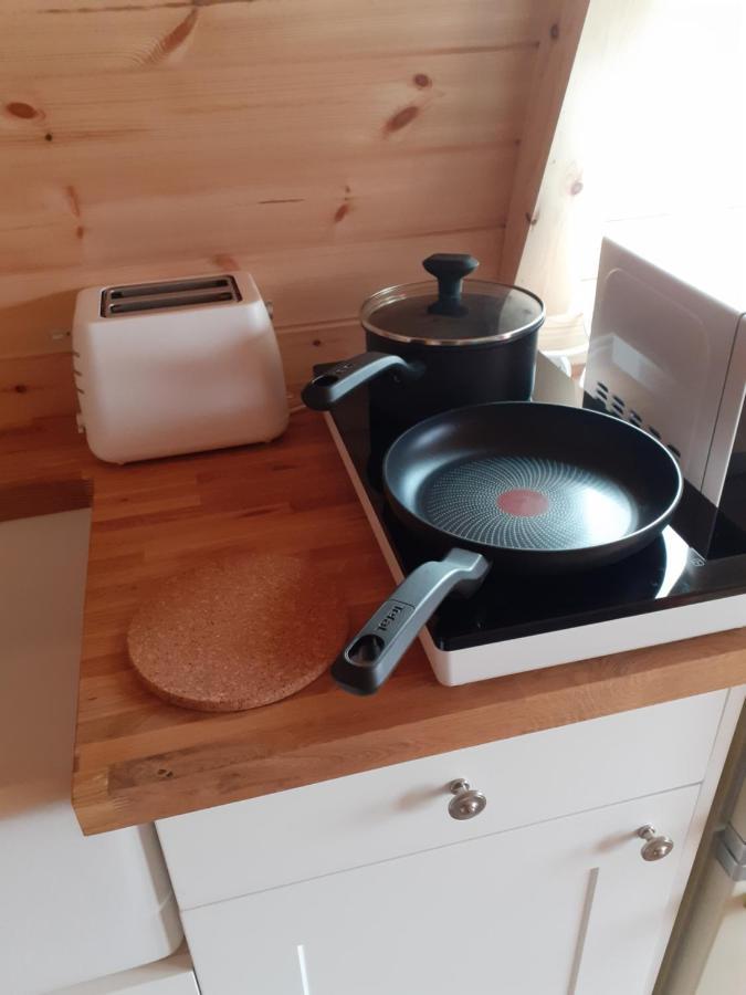 The Sleepy Crofter Glamping - Camping